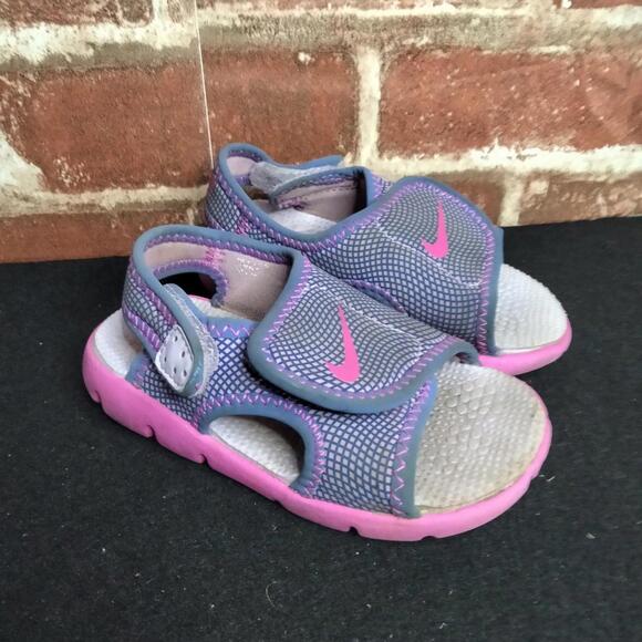 Nike Sandals Toddler Girls Size 5 Velcro Straps Pink Easy On OPENS ALL WAY UP - Picture 1 of 6